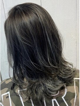 バジオットエイチ(BUZZIoT h) バレイヤージュXアッシュグレージュ