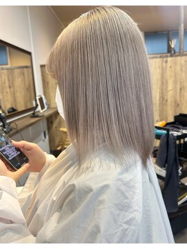 セフィル(SEPHILE) ホワイトグレー