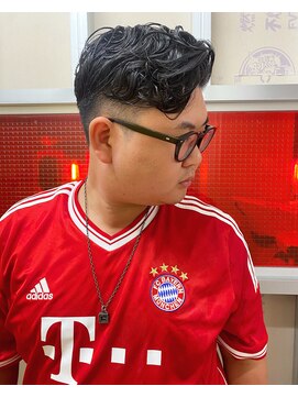 メリケンバーバーショップ トーキョー(MERICAN BARBERSHOP TYO) MEN'SHAIR束感ショート波巻きマッシュパーマハイライト4