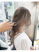 シェリ ヘアデザイン(CHERIE hair design)&nbsp;フェイスフレーミング×インナーホワイトグレー☆