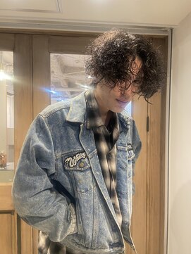 ルアウラフ(LUAU LOUGH) 【YASU】グランジパーマ/Instagram-@yasu_lough_