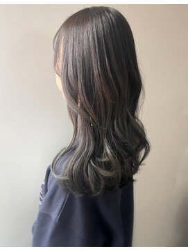 エル セルカ 高田馬場(el CERCA) 透明感オリーブカラー