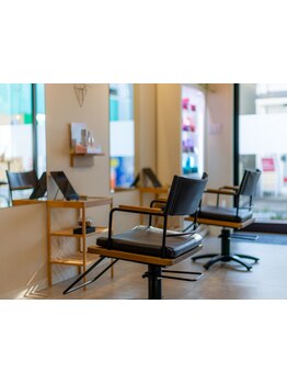 一人一人にしっかり向き合い丁寧に対応◎担当スタイリストが仕上げまで施術するので、悩みも話しやすい♪