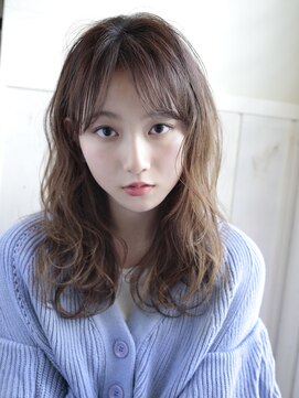 ネオリーブウリ 二子玉川店(Neolive uri) 〈〈二子玉川/Uri〉〉　小顔シルエット×大人ミディ