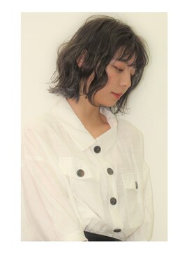 ラクシア(LucxiA) 肩ラインゆるふわ巻きショート(^^)