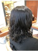 低温デジタルパーマで作るレイヤーミディパーマスタイル