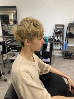 ナンバー(number+)&nbsp;20代30代30代メンズ刈り上げマッシュ束感金髪好感度