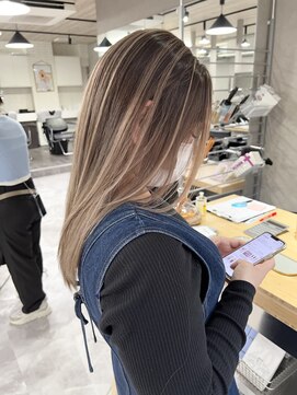 レディアル 大宮(REDEAL ope.) 【ハイライト】ベージュハイライトバレイヤージュ白髪ぼかし