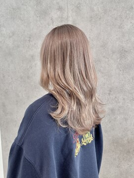 エアー 青山(AIR) グレージュカラー/デザインカラー/サラ艶ロング/10代20代30代