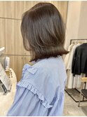 グレージュカラー 外ハネボブ レイヤーカット 新宿