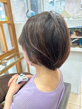 スタジオ アルファプラス 日暮里店(studio α+) ステップボーンカットカットボブショートハイライト白髪ぼかし