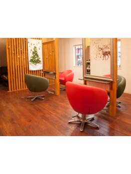 居心地抜群の空間、通い続けたい「本命サロン」に！経験豊富なスタイリストがあなたのなりたいを叶えます☆