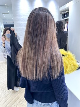 ステア ケース(stair case) バレイヤージュ　白髪ぼかし　50代　ピンク系