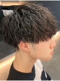 縦落ちツイストスパイラルパーマツイストパーマ刈り上げマッシュ