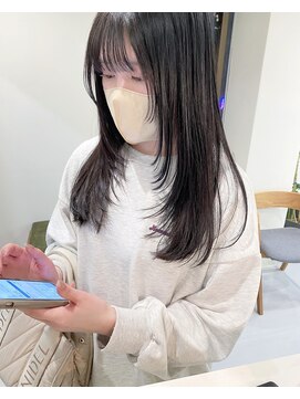 ジジ(jiji) イメチェン/顔まわりレイヤー/外ハネボブ/美髪/レイヤーカット