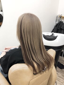 ヘアーアトリエ オー(hair atelier O) ホワイトベージュ