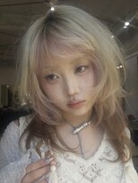 ナループロアツム(Nalu pu loa Tsum)&nbsp;ウルフカット/デザインカラー/ブリーチカラー