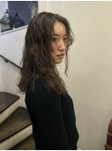 外国人の女の子風 ロングパーマ