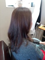 グロウ ツクバ(GLOW TSKUBA)&nbsp;セミロング　ゆる巻きスタイル