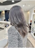ハイトーンカラーシルバーカラーロングヘア