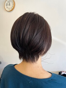 レポヘアー(Repos hair) 20代30代大人可愛い小顔暗めブラウン前下がりショートハイライト