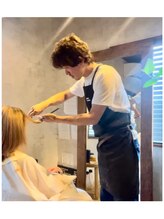 ショウマンビューティーアンドコーヒー(SHOW MAN Beauty &Coffee) 鈴木 利孝