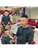 -80's American barber shop-