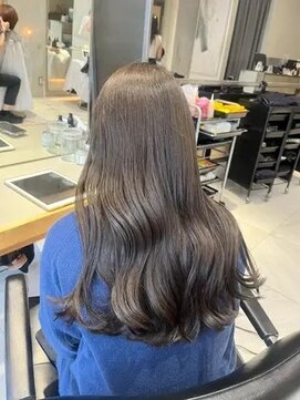ヘアサロンガリカアオヤマ(hair salon Gallica aoyama) ゆるっと巻くとすごくかわいいオリーブグレージュ