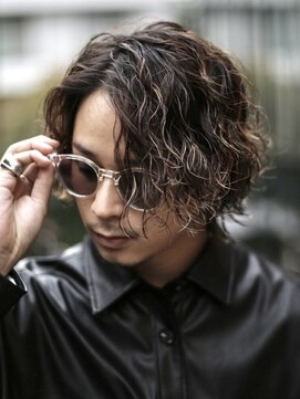 フィフス 大分(fifth) 大分メンズセンターパート無造作ツイストスパイラルパーマ