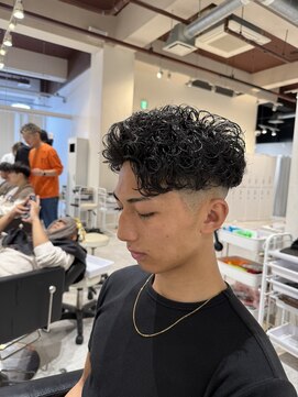 ルーストデラックス 京都河原町三条(ROOST dx) 極道パーマ