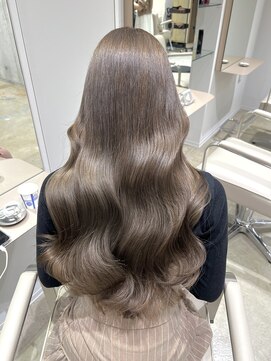 ジーナ 渋谷本店(Zina) ブリーチなしで出来るミルクティーベージュ【Shion】