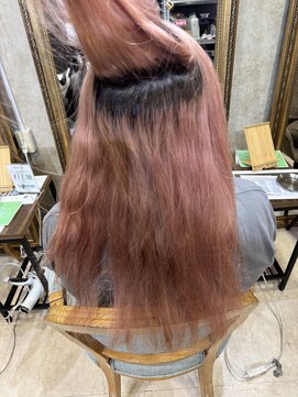 アンフィサンクミル 銀座(AnFye cinq mille) ブリーチ毛も高難易度縮毛矯正で艶髪ストレートヘアに変身♪