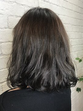 クレア(CLAIRE by GRAPEVINE) ゆるふわパーマ／ミディアム