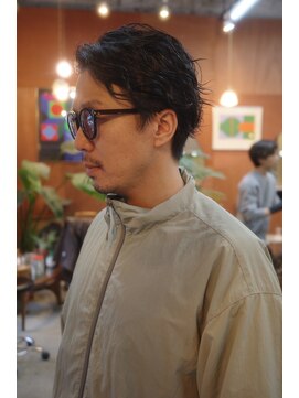 エディ(Edy) メンズセンターパートフェザーパーマケアパーマ眉毛カット岡山