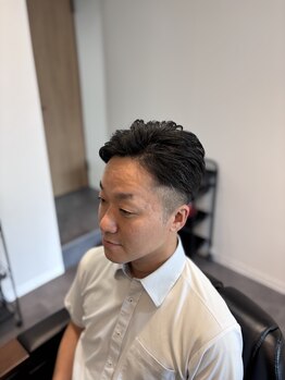 カーム(CALM)の写真/【NEW OPEN】頭浸浴で至福の休息を。「自分に似合う」をプロがカタチにシェービング＆眉カットで好印象に！