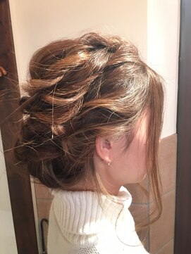 ネオリーブクレア 綱島店(Neolive Krea) ルーズヘアアレンジ/シニョン/ヘアセット/着物ヘア/袴着付け