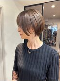 白髪ぼかしハイライト大人ショート