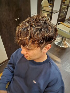 オムヘアーバイグルーマーズ(HOMME HAIR by GROOMER/S) スペインカール　HommeHair2nd江ヶ崎