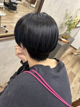 ウタリ(utari) モードなハンサムショート【難波 桜川/髪質改善】