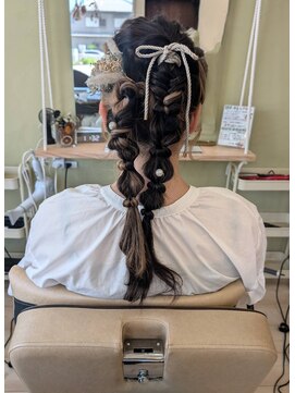 ヘアーライフイチゴイチエ(Hair Life 151A) ツインアレンジヘア