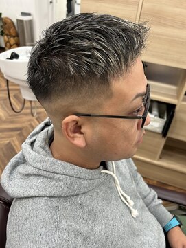 ヒカリ バイ イサミ 西川口(Hikari by ISAMI) 韓国マッシュスペインカールスパイキーショート〈理容室〉西川口