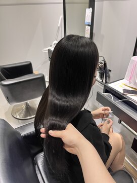 エイトヘアー(8 HAIR) 艶髪ストレート