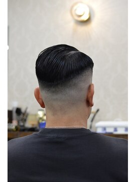 ラフカッターズZ 町田店 サイドパート【町田/理容室/床屋/顔剃り/シェービング】