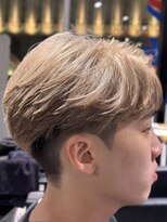 オーシャントーキョー 神戸(OCEAN TOKYO KOBE)&nbsp;ミルクティーベージュ刈り上げセンターパート