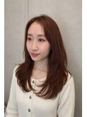 ナチュラルに垢抜けるくびれミディアムレイヤー