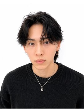 サヴォア オム(Savoir homme) ブラックカラーコンマセンターパートウルフ