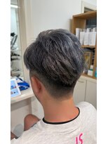 ユーアンドアイ(you & i)&nbsp;ブルーシルバーで仕上げるクールなメンズショート