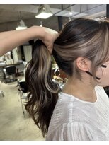 モモ(momo)&nbsp;ハイトーンインナーカラーイヤリングカラーミルクティーベージュ