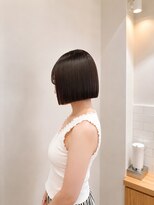 フォト 新宿三丁目(foto)&nbsp;髪質改善縮毛矯正地毛風ストレート切りっぱなしボブ