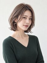 チャチャブラン アミー(cha-cha Blanc Amie)&nbsp;束感で楽しむラフなレイヤーボブ